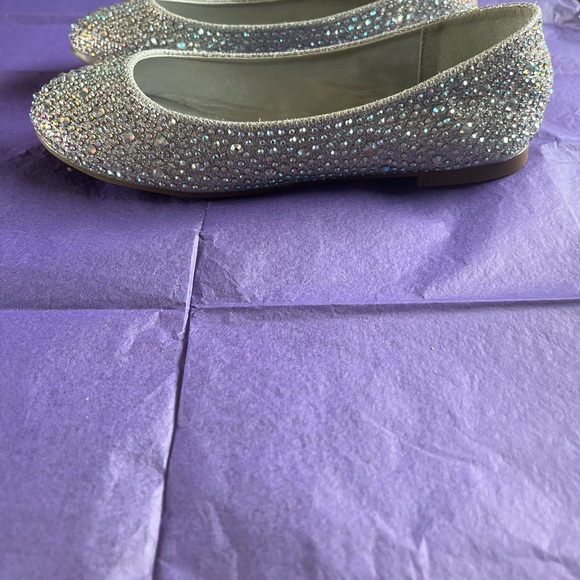 Women’s Flats - Picture 4 of 6